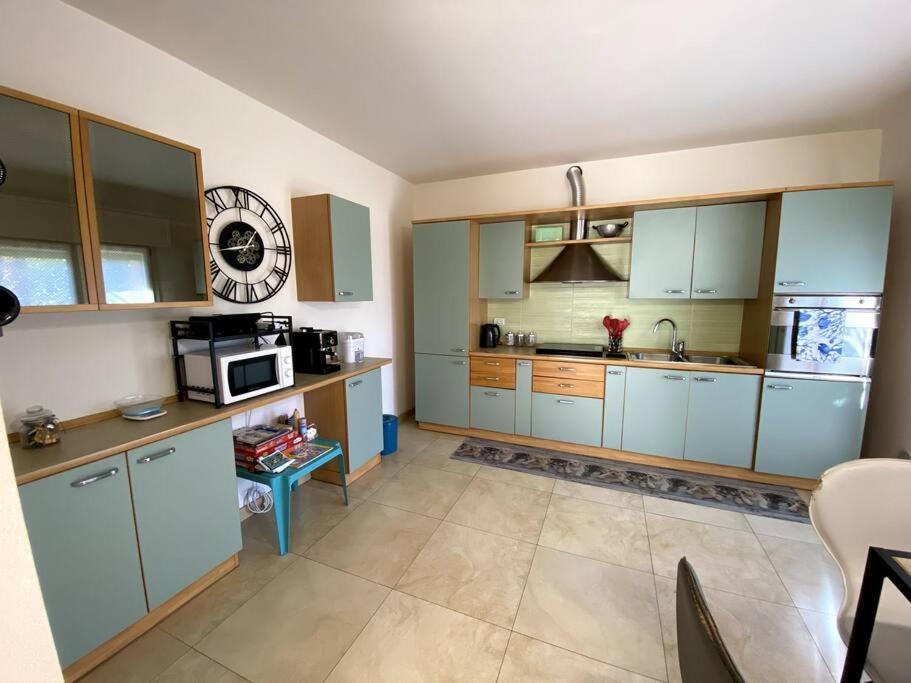 Casa Vacanza Veronica Con Giardino Verbania Kültér fotó