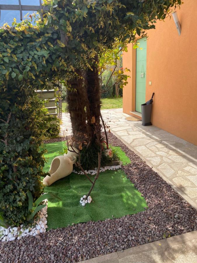 Casa Vacanza Veronica Con Giardino Verbania Kültér fotó